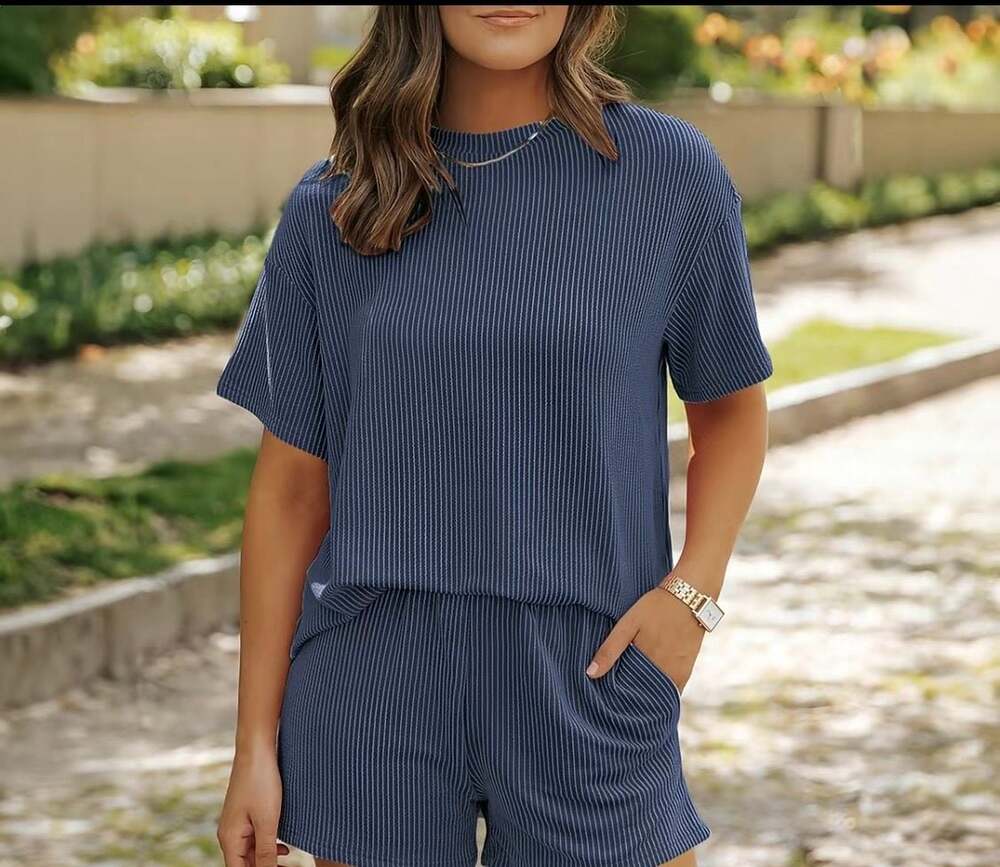 NWT Womens Oversized Short Sleeve Lounge Set with Pockets
